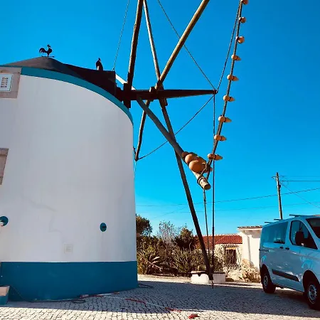 Holiday home Veleiro Do Moby - 10 Min. From The Beach Santa Barbara (Lisbon)